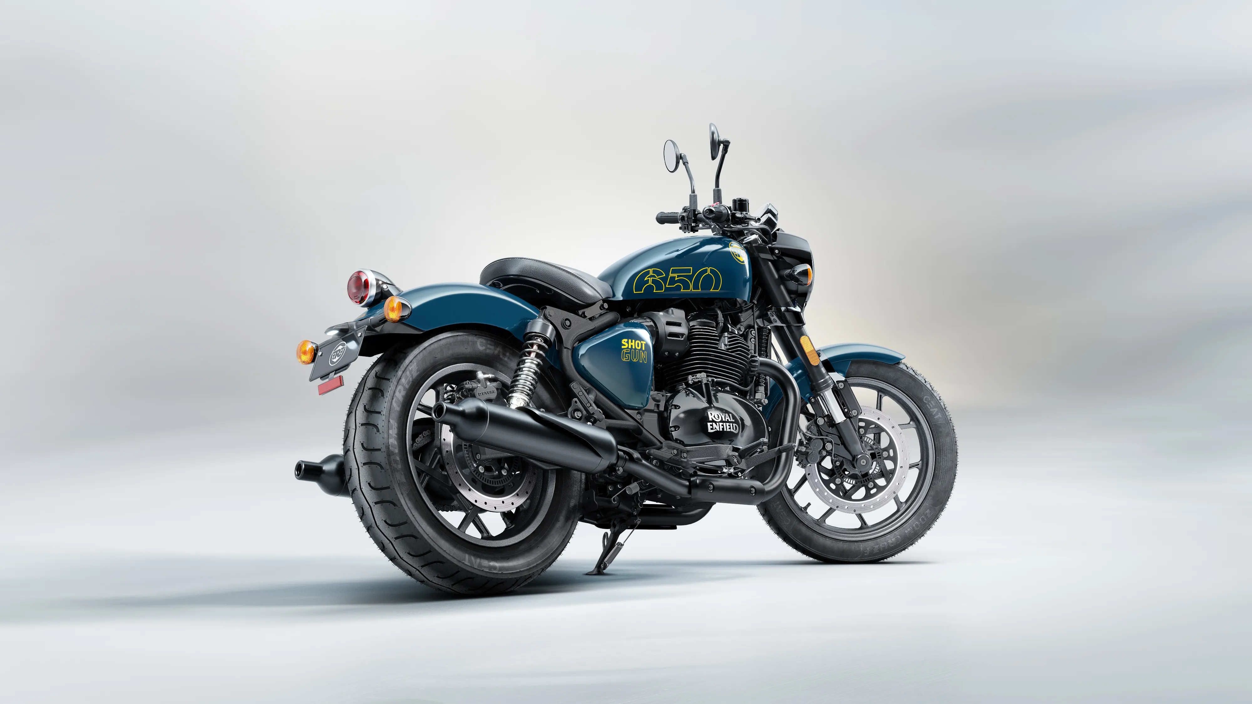 Мотоцикл Royal Enfield Shotgun 650 Plasma Blue от мотосалона Мото-Тайм